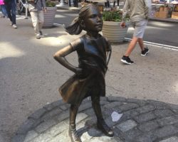 Fearless Girl sculpture